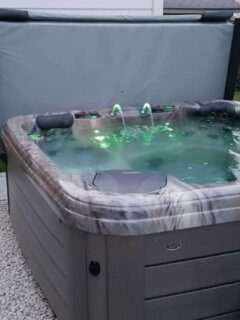 hot tub clicks but wont turn on