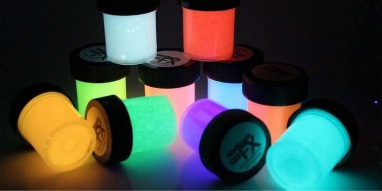 How to Charge Glow in The Dark Paint? [3 Alternative Fixes] - Home Arise