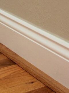 baseboard before or after flooring