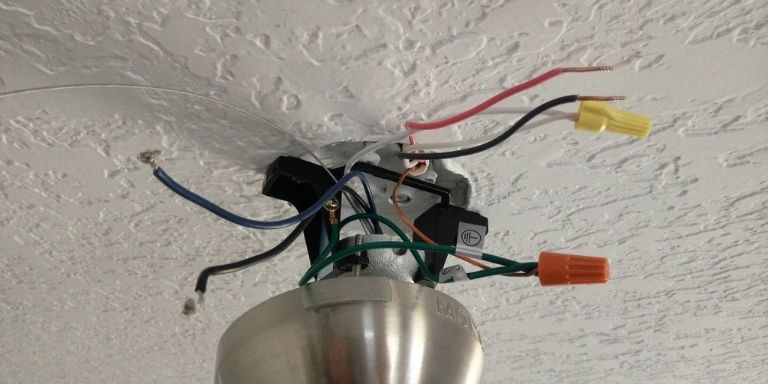 Red Wire Ceiling Fan Easy Ways To, What Does The Red Wire Connect To In A Light Fixture