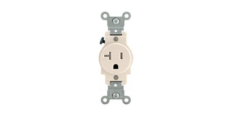 tamper resistant outlet cant plug in