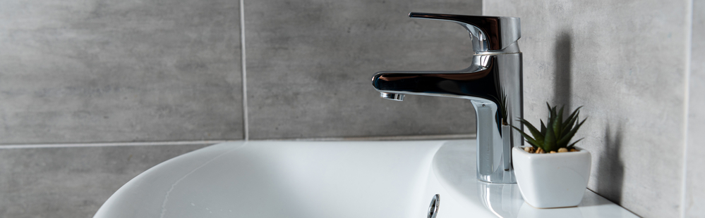 Moen vs Pfister Bathroom Faucet: Which One To Pick? 1
