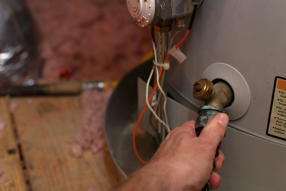 Why Is There Brown Water After Draining The Water Heater? [Explained] Home Arise