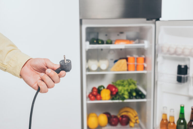 Why is Your Whirlpool Refrigerator Not Cooling? Causes and Fixes 3